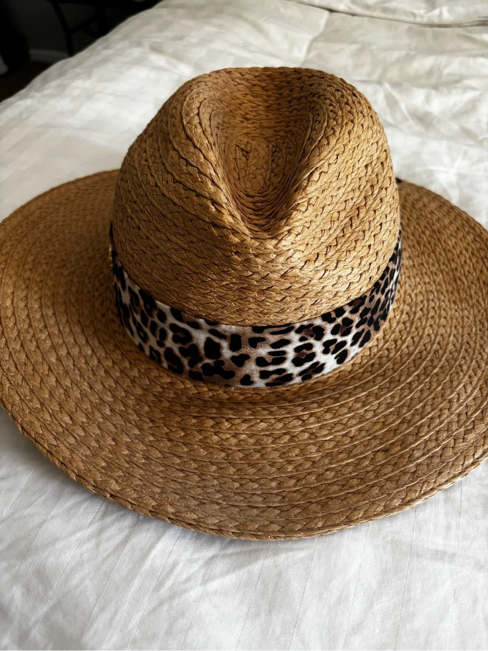 Vince Camuto sun hat NWOT